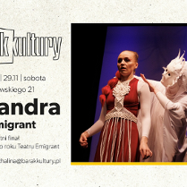 Plakat baraku kultury - spektakl Kasandra, z boku zdjęcie artystów na scenie. Szczegółowe informacje z plakatu podane są w treści artykuły.