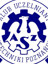 Logotyp AZS Politechniki Poznańskiej - niebieski napis AZS na białym tle w kształcie orła. Wokół niebieski napis Klub Uczelniany Politechniki Poznańskiej, a całość na tle skrzyżowanych kijów