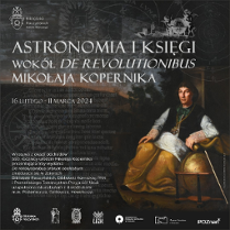 Postać siedzącego Mikołaja Kopernika wspartego o globus