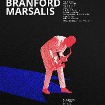 Czerwona sylwetka mężczyzny grającego na saksofonie. Napisy informujące o wydarzeniu.