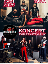 Dwa zdjęcia członków zespołu. Na górnym wszyscy pozują do zdjęcia: kobietą siedza na kanapie, mężczyni stoją za nimi. Na dolnym występują na scenie.