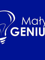 Baner, na granatowym tle, rysunek żarówki, obok napis Mały Geniusz.