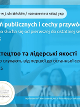 W tle widać osobę która przemawia przed widownią. Na obrazku też widnieje zdjęcie trenera szkolenia