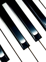 Zdjęcie klawiszy pianina.