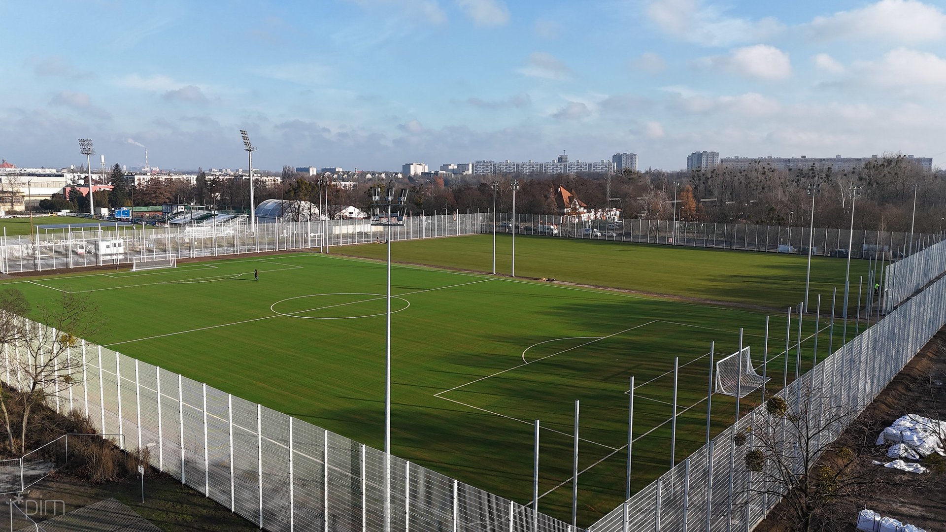 Zdjęcie boisk do piłki nożne przy Drodze Dębińśkiej