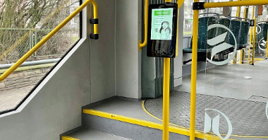 У всіх трамваях вже встановлені термінали, які дають змогу придбати одноразові квитки. Фото: poznan.pl