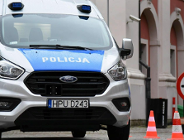Policja z pomocą specjalistycznego samochodu łapie trucicieli