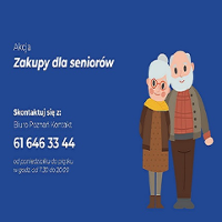 Para seniorów po prawej, po lewej napisy, niebieskie tło