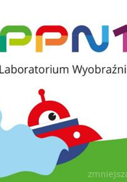 logo. Na górze kolorowe litery PPNT, na dole pojazd czerwono-granatowy porusza się po błekitnej i zielonej powierzchni.